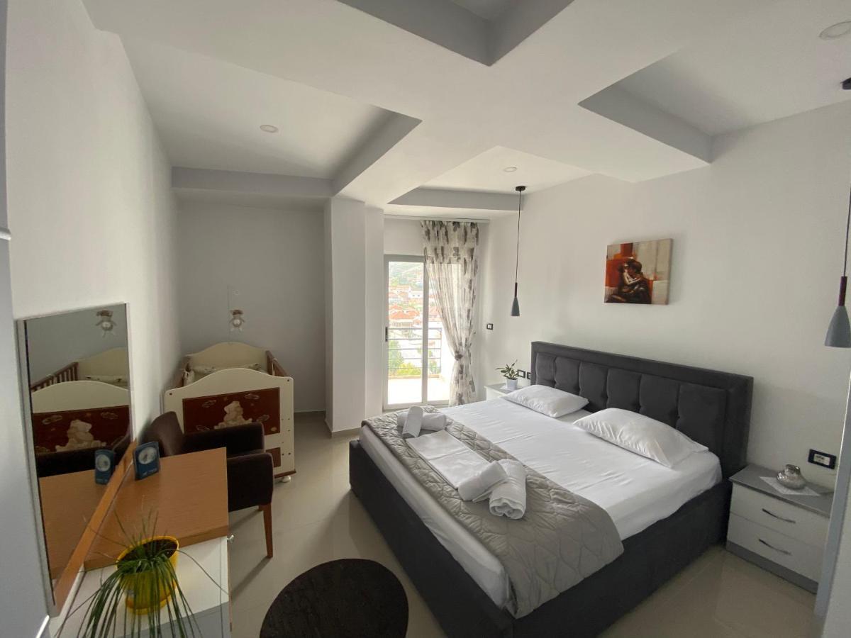 Guest'S Apartament โปกราเดซ ภายนอก รูปภาพ