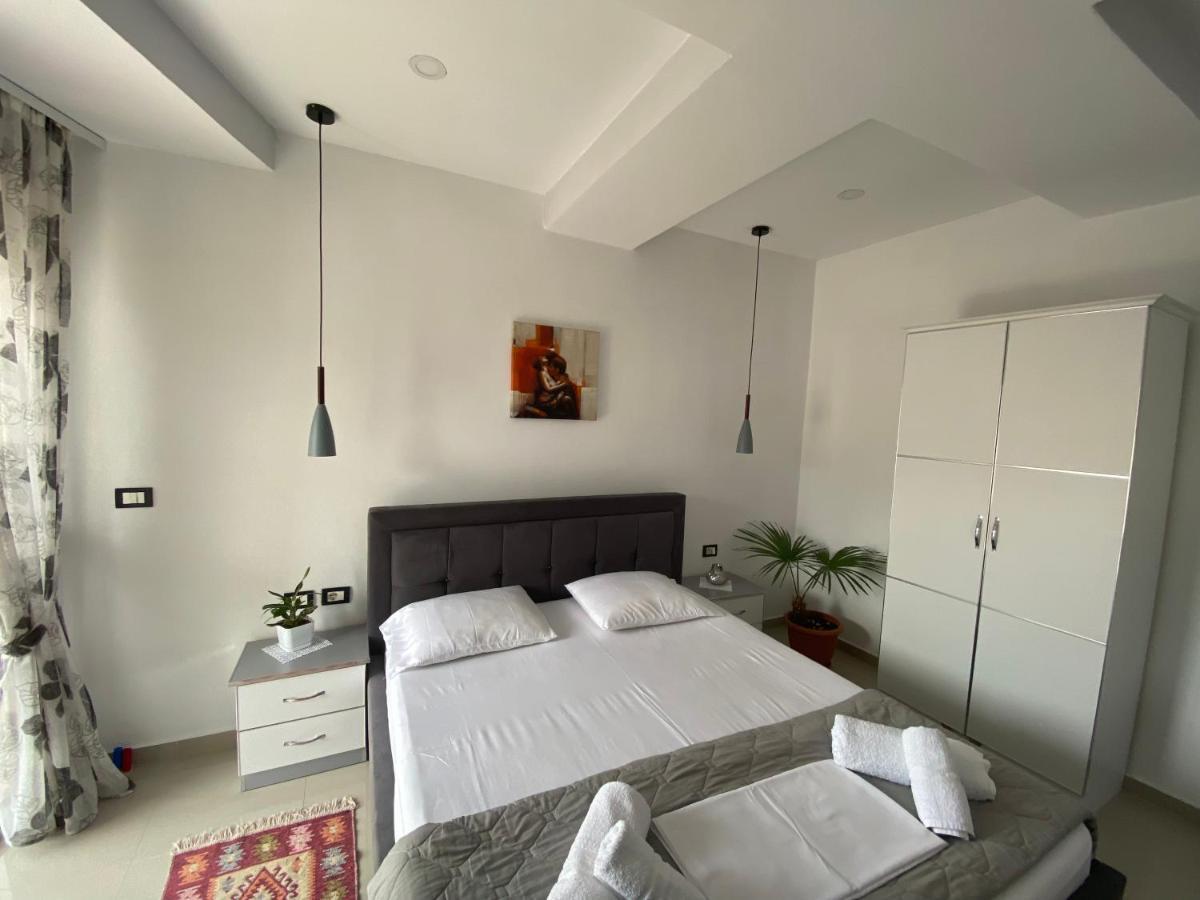 Guest'S Apartament โปกราเดซ ภายนอก รูปภาพ