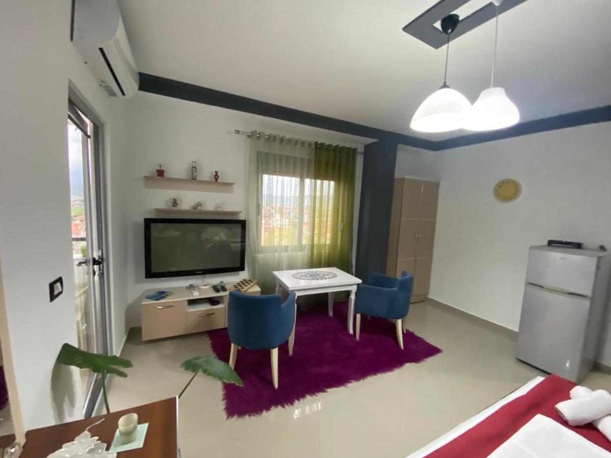 Guest'S Apartament โปกราเดซ ภายนอก รูปภาพ