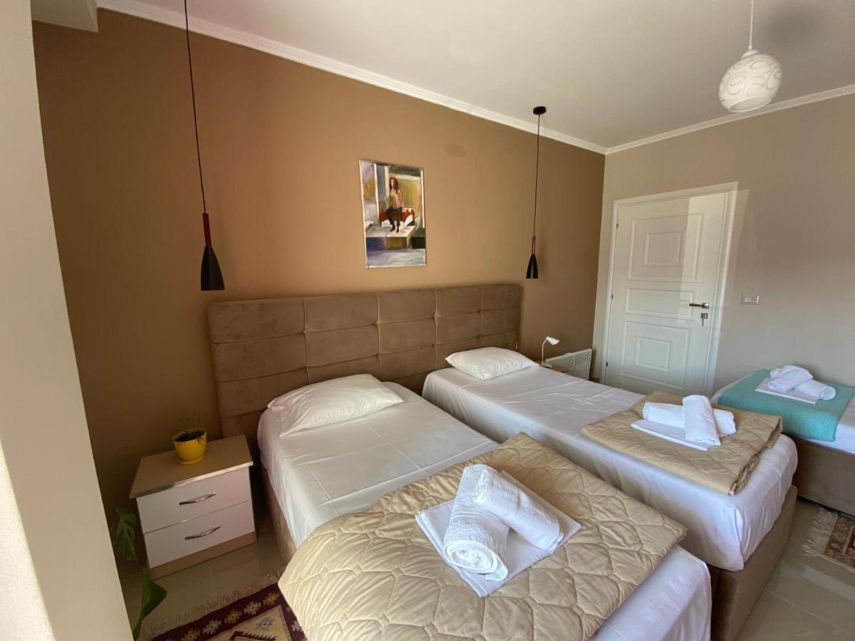 Guest'S Apartament โปกราเดซ ภายนอก รูปภาพ