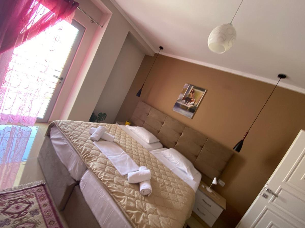 Guest'S Apartament โปกราเดซ ภายนอก รูปภาพ