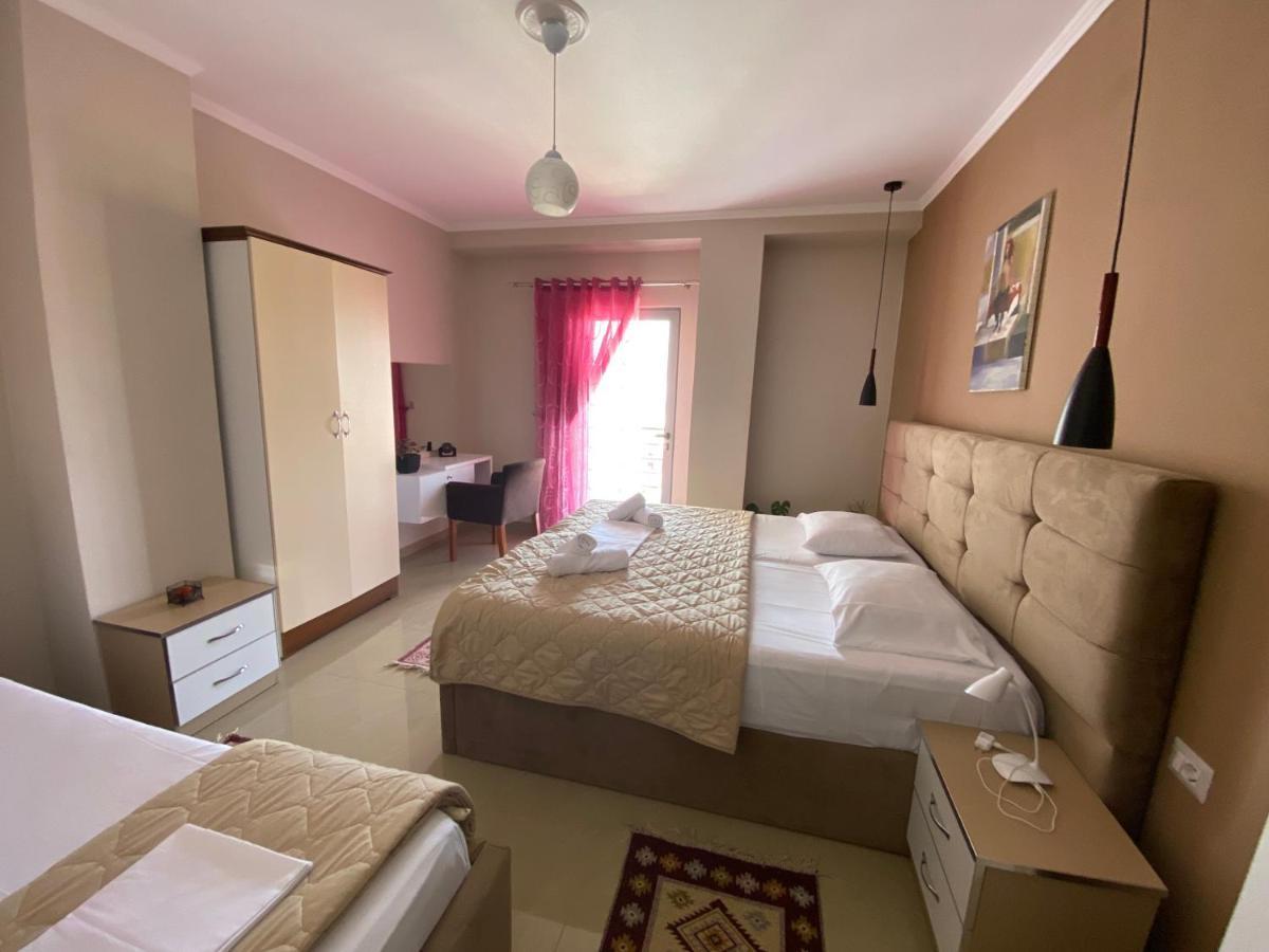 Guest'S Apartament โปกราเดซ ภายนอก รูปภาพ
