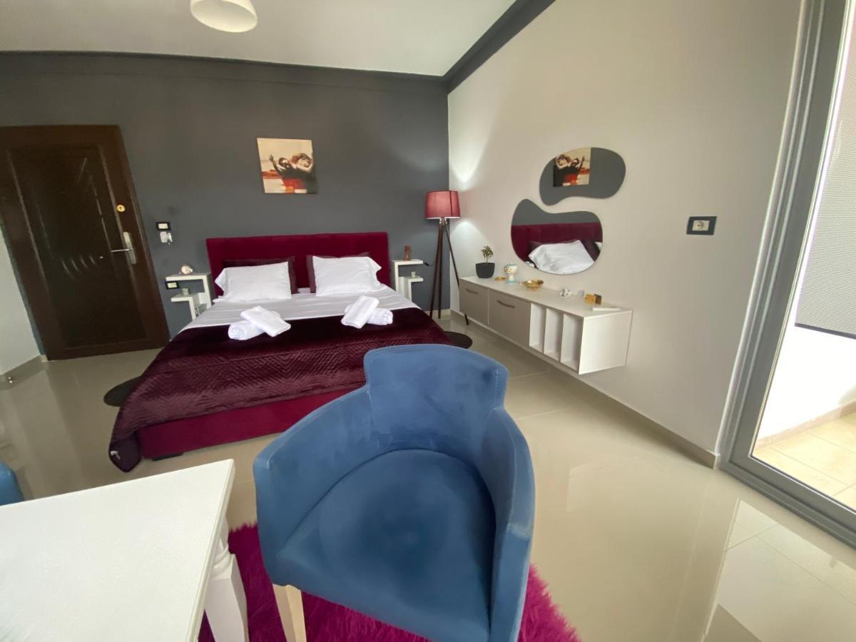Guest'S Apartament โปกราเดซ ภายนอก รูปภาพ