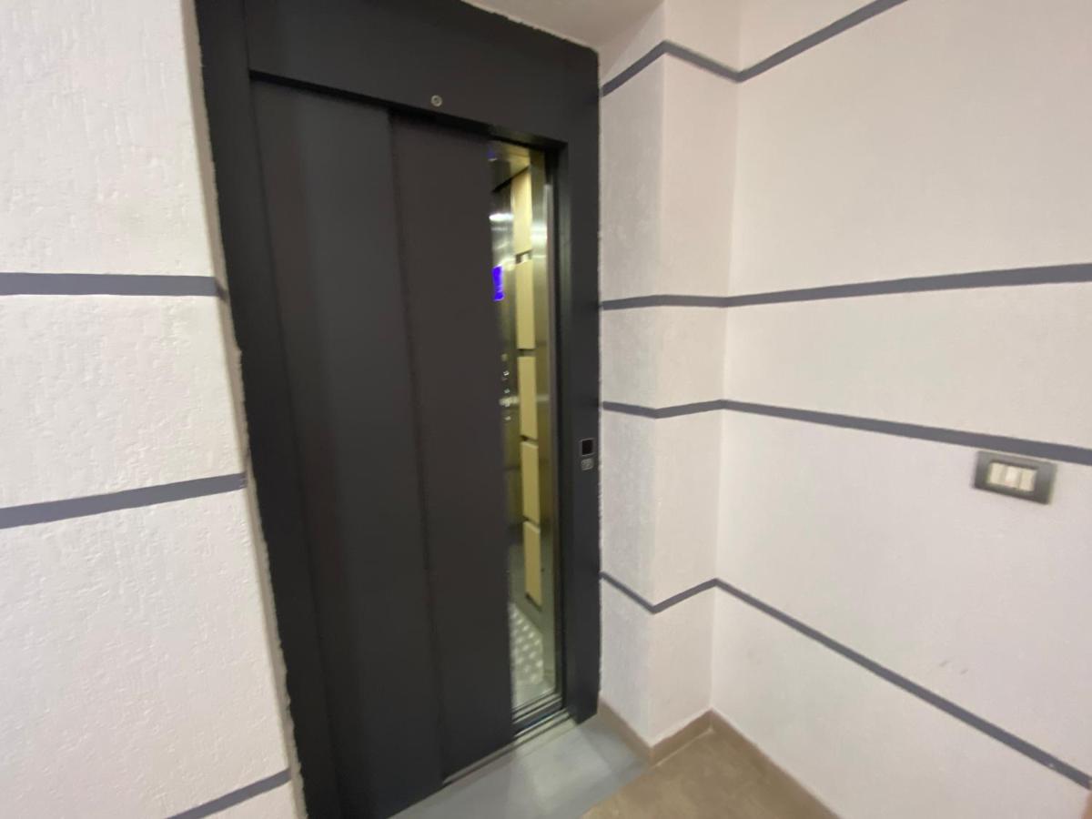 Guest'S Apartament โปกราเดซ ภายนอก รูปภาพ