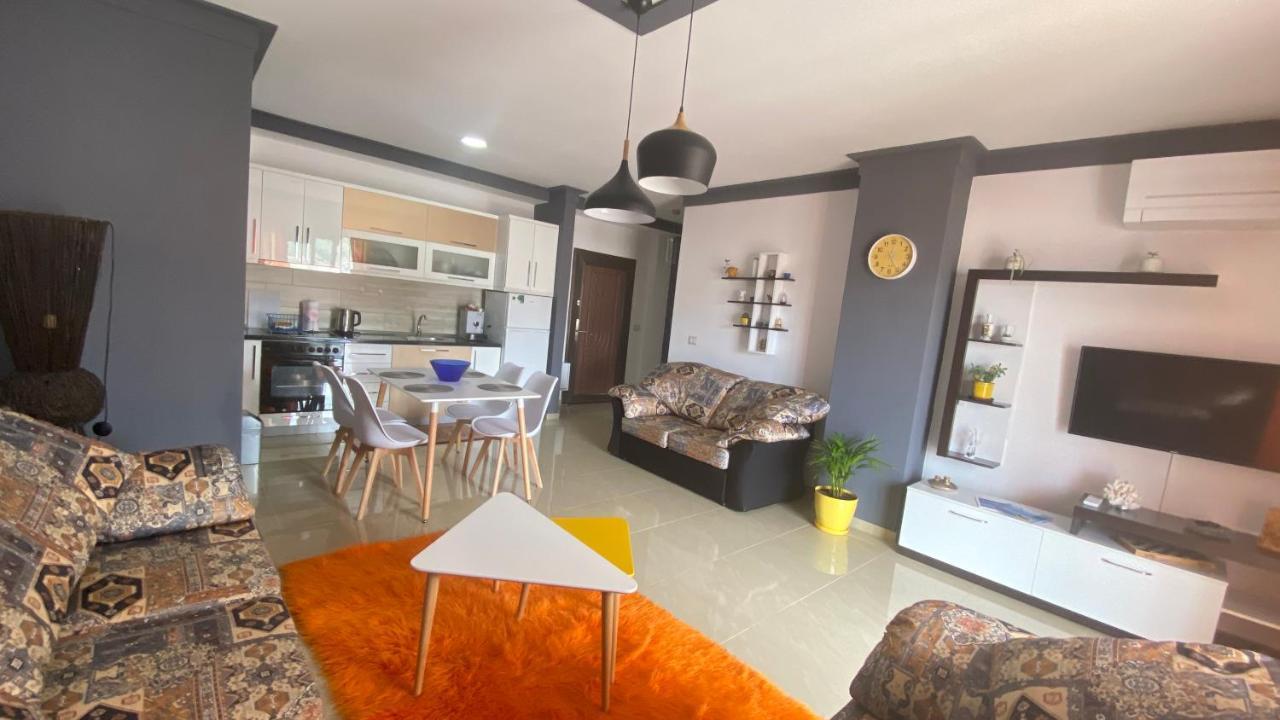 Guest'S Apartament โปกราเดซ ภายนอก รูปภาพ