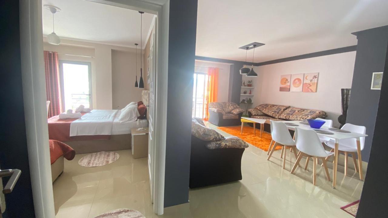 Guest'S Apartament โปกราเดซ ภายนอก รูปภาพ
