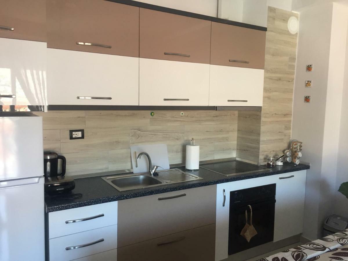 Guest'S Apartament โปกราเดซ ภายนอก รูปภาพ