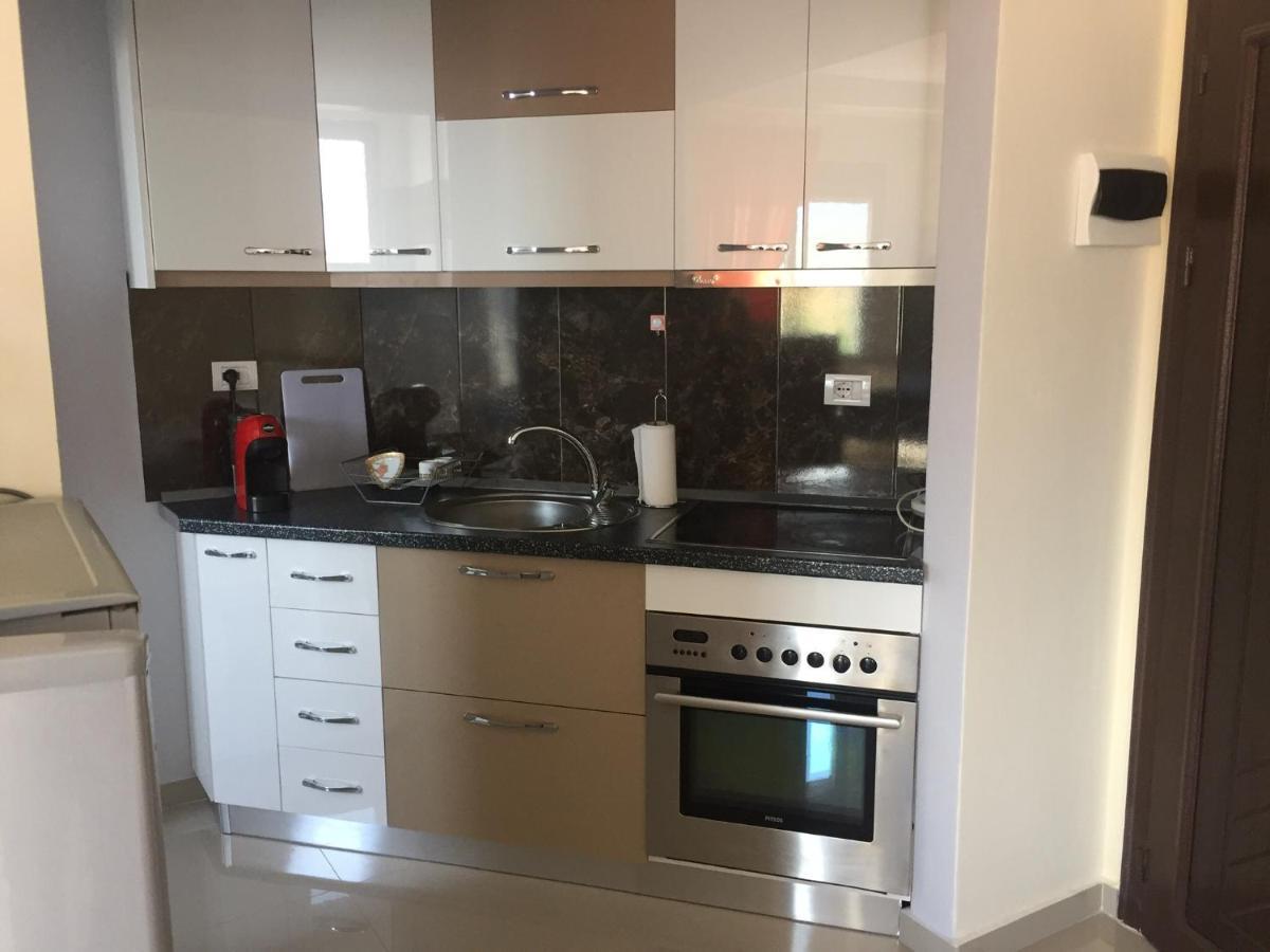 Guest'S Apartament โปกราเดซ ภายนอก รูปภาพ